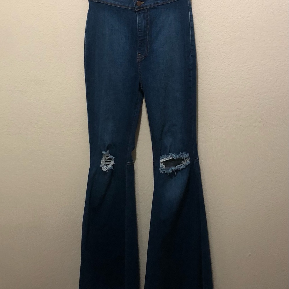 Fashion Nova Women’s Distressed Flare Jeans Size 11(W29) Blue